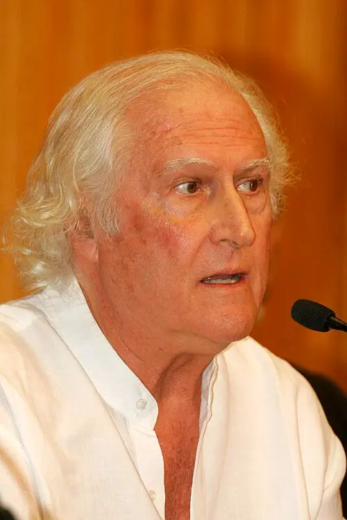 Fernando E. Solanas