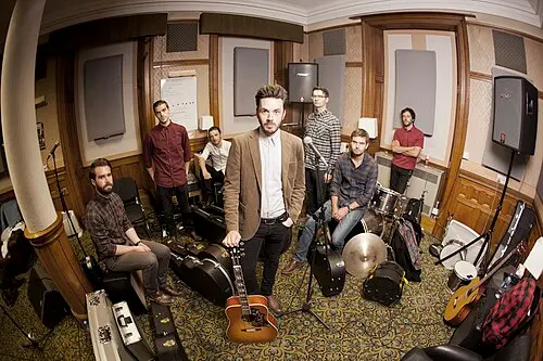 Roddy Hart & The Lonesome Fire