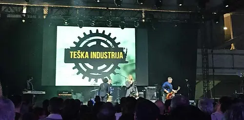 Teška industrija