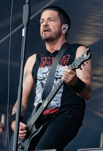 Tommy Victor