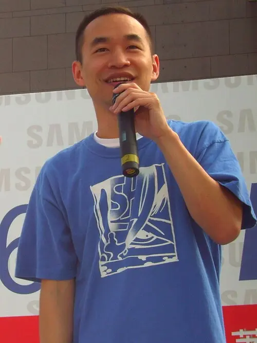 黃立成