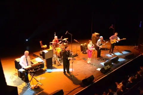 Gina, Dale Haze & The Champions