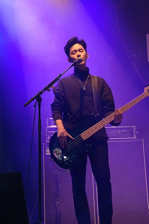 이재진
