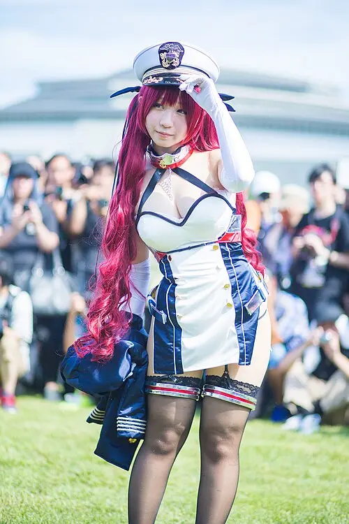 伊織もえ