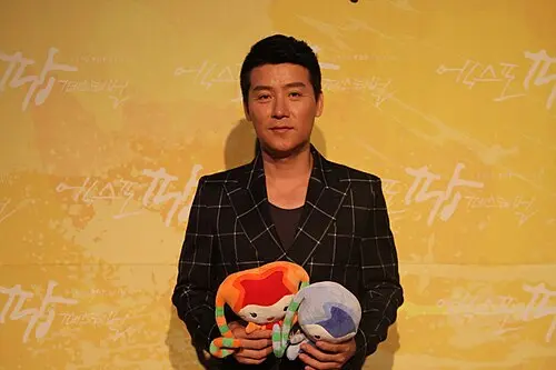 이현우