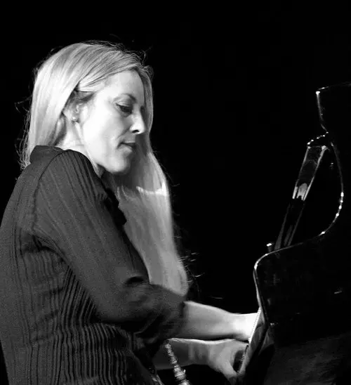 Anke Helfrich