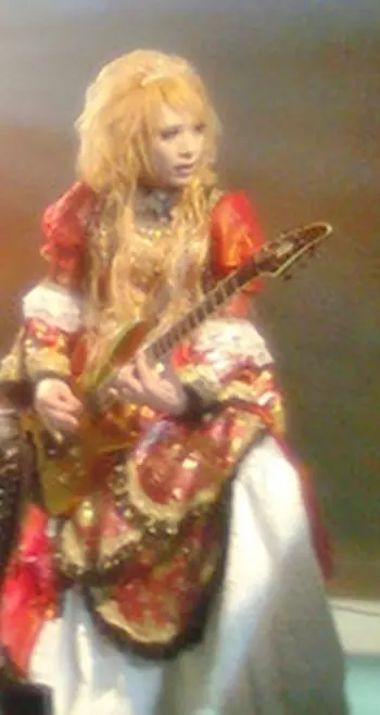 HIZAKI