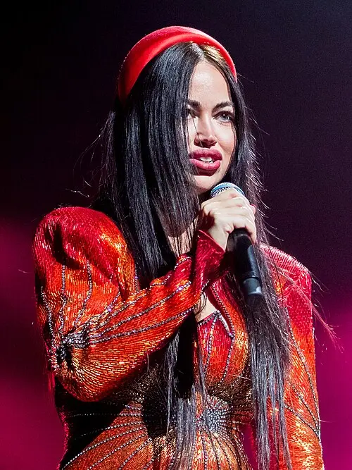 Aura Dione