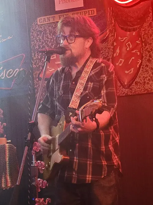 Damon Fowler