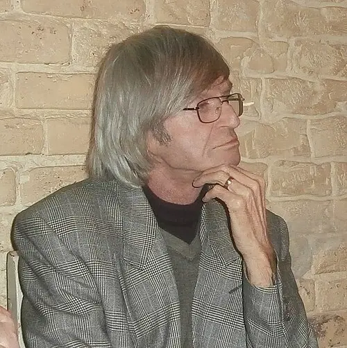 Юрий Петерсон