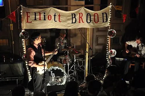 Elliott BROOD