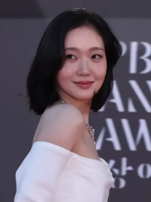 김고은