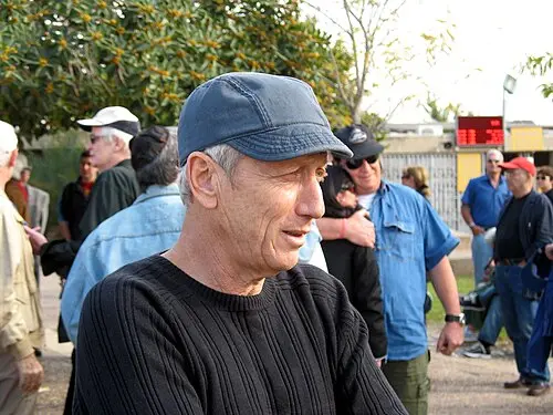 מוני מושונוב