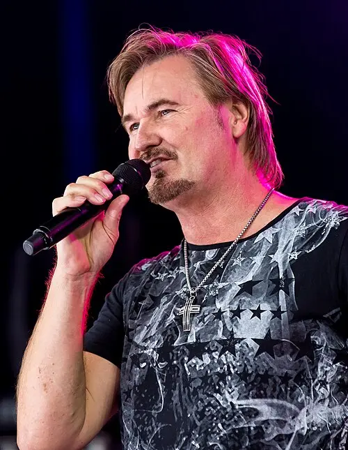 Nik P.