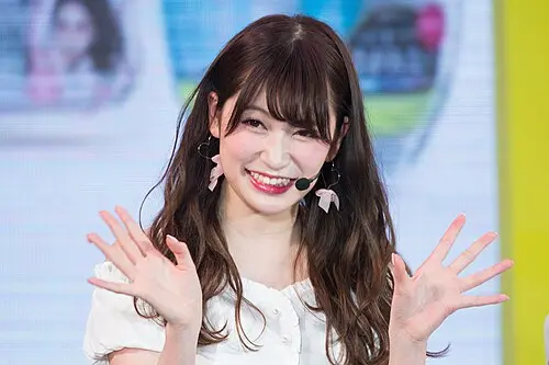 吉田朱里
