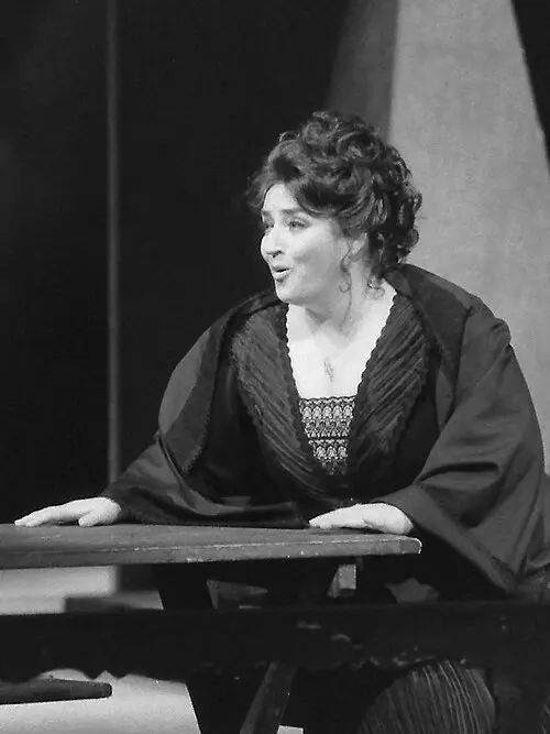 Yvona Škvárová