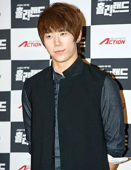 훈