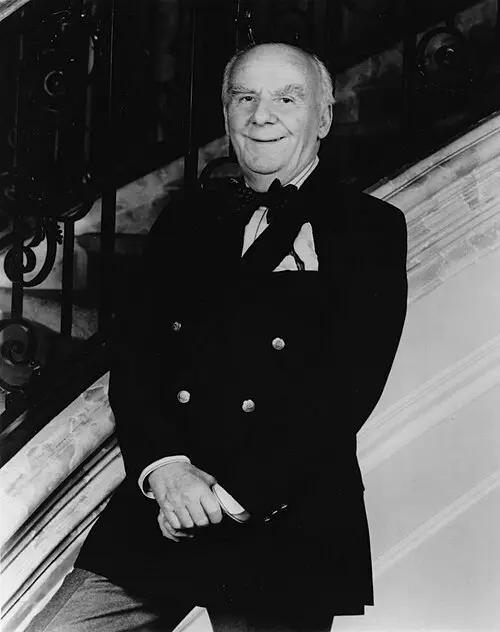 Douglas Seale