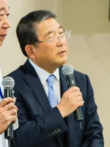 도쿠미쓰 가즈오