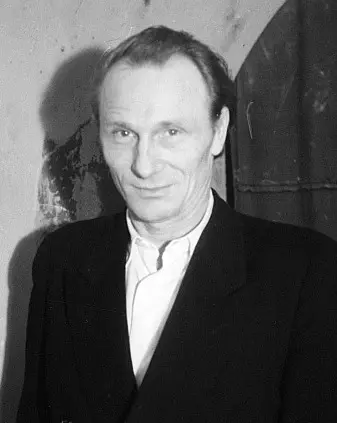 Ernst Busch