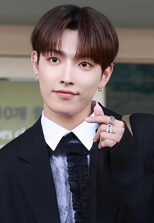 김홍중