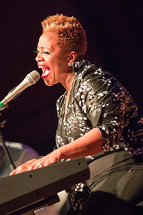 Avery Sunshine