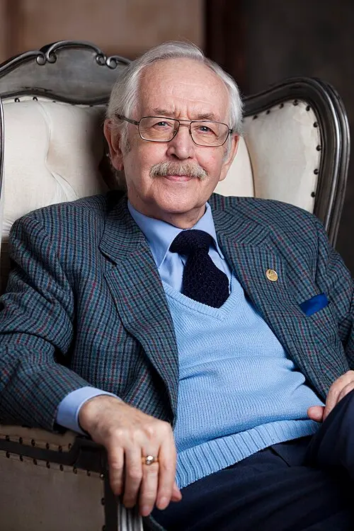 Василий Ливанов