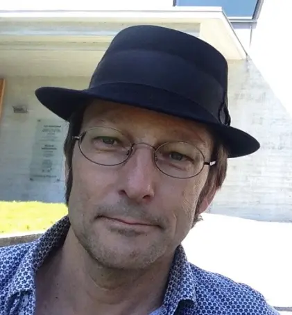 Tom Roger Aadland