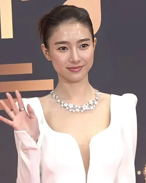 김소은
