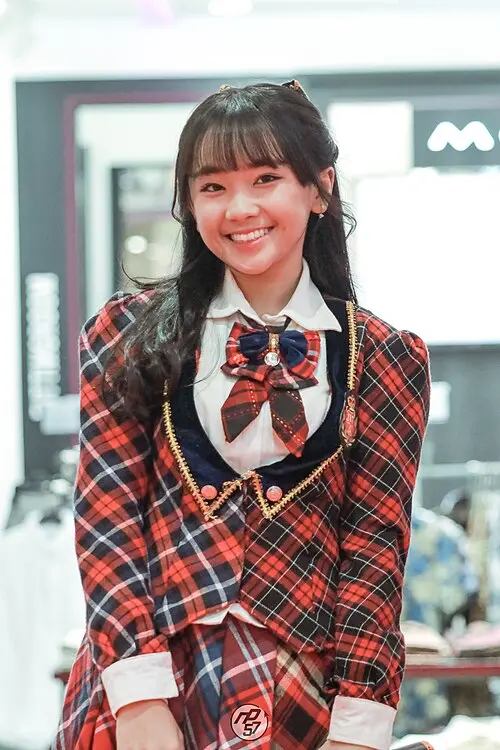 Aurel Mayori Putri