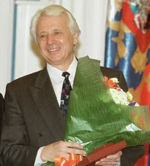 Виктор Попов