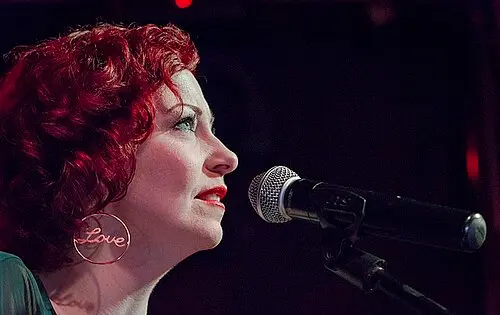Anneke van Giersbergen