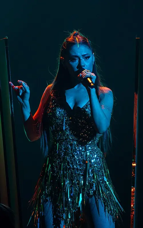 Samira Efendi
