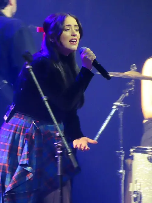 Tia Gostelow