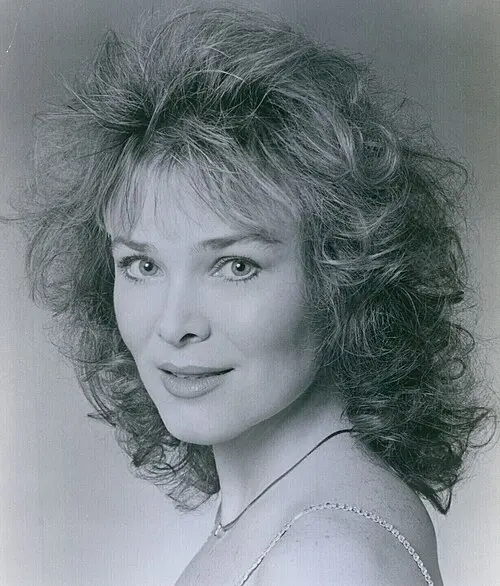 Maureen Moore