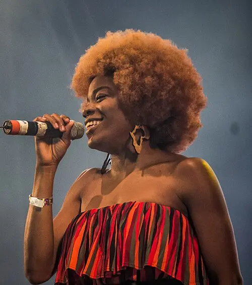 Malika Tirolien