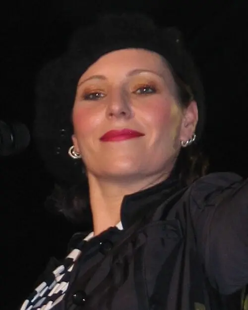 AnNa R.