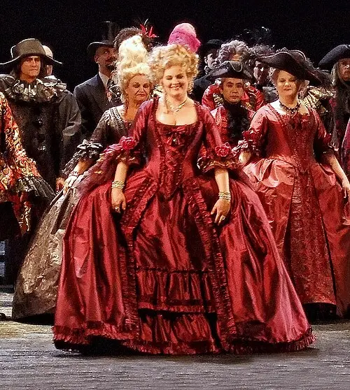 Laura Vlasak Nolen