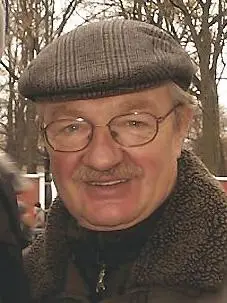 Damian Damięcki