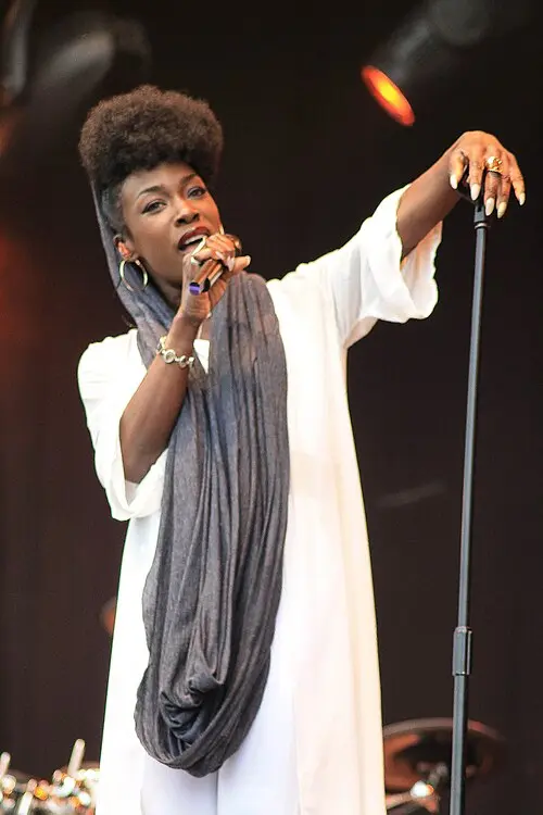 Elisabeth Troy