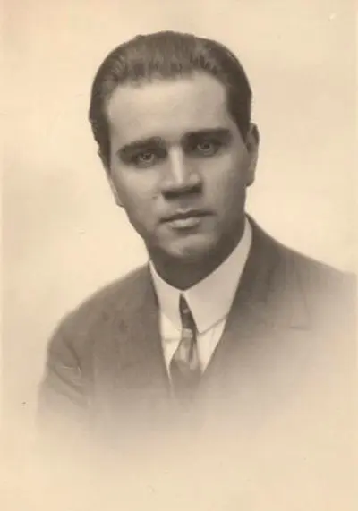 Evald Aav
