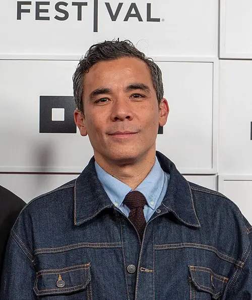 Conrad Ricamora