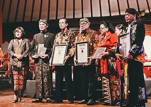 S.T.S.I. Ensemble from the Academy of Art and Dance, Surakarta