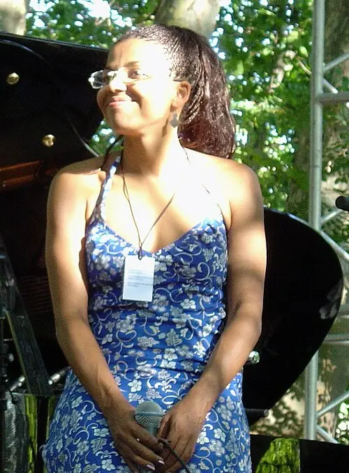 Mina Agossi