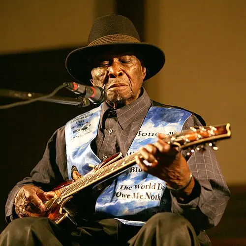David “Honeyboy” Edwards