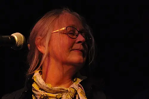 Robin Holcomb