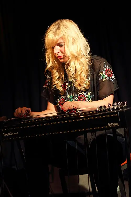 Heather Leigh Murray