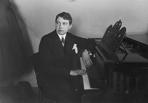 Лев Оборин