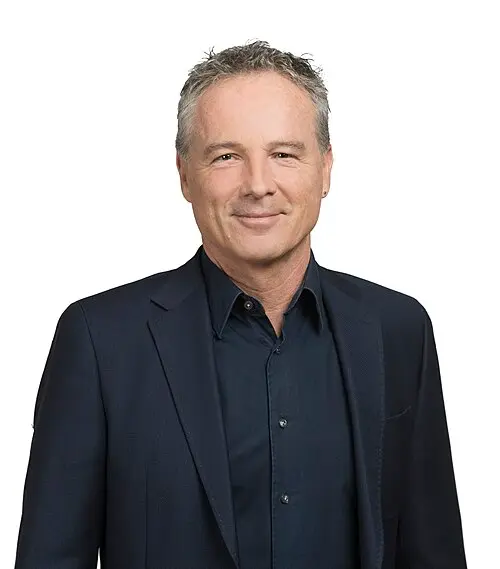 Ueli Schmezer