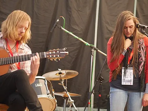 Josienne Clarke & Ben Walker